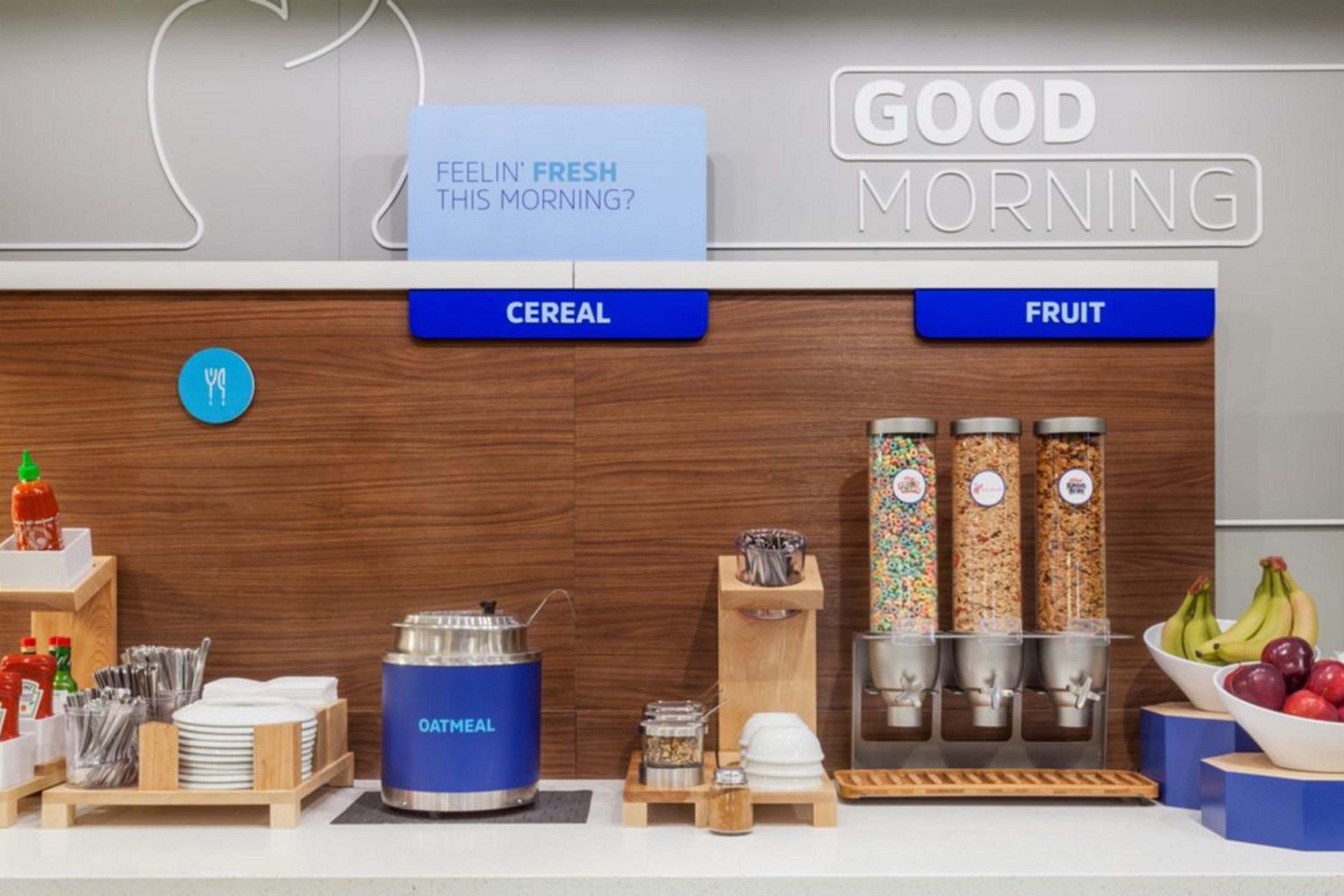 Holiday Inn Express & Suites Eureka By Ihg Εξωτερικό φωτογραφία