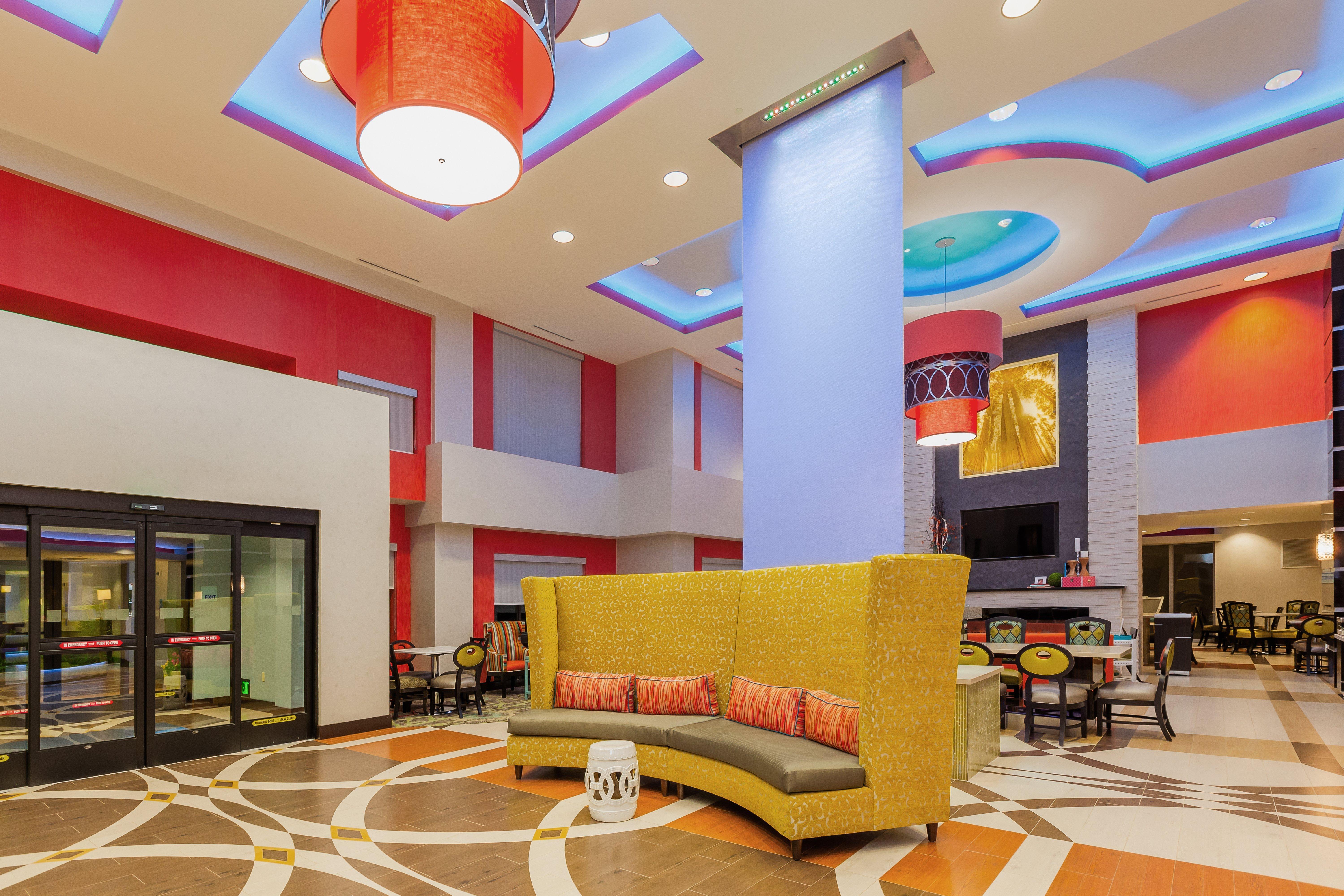 Holiday Inn Express & Suites Eureka By Ihg Εξωτερικό φωτογραφία