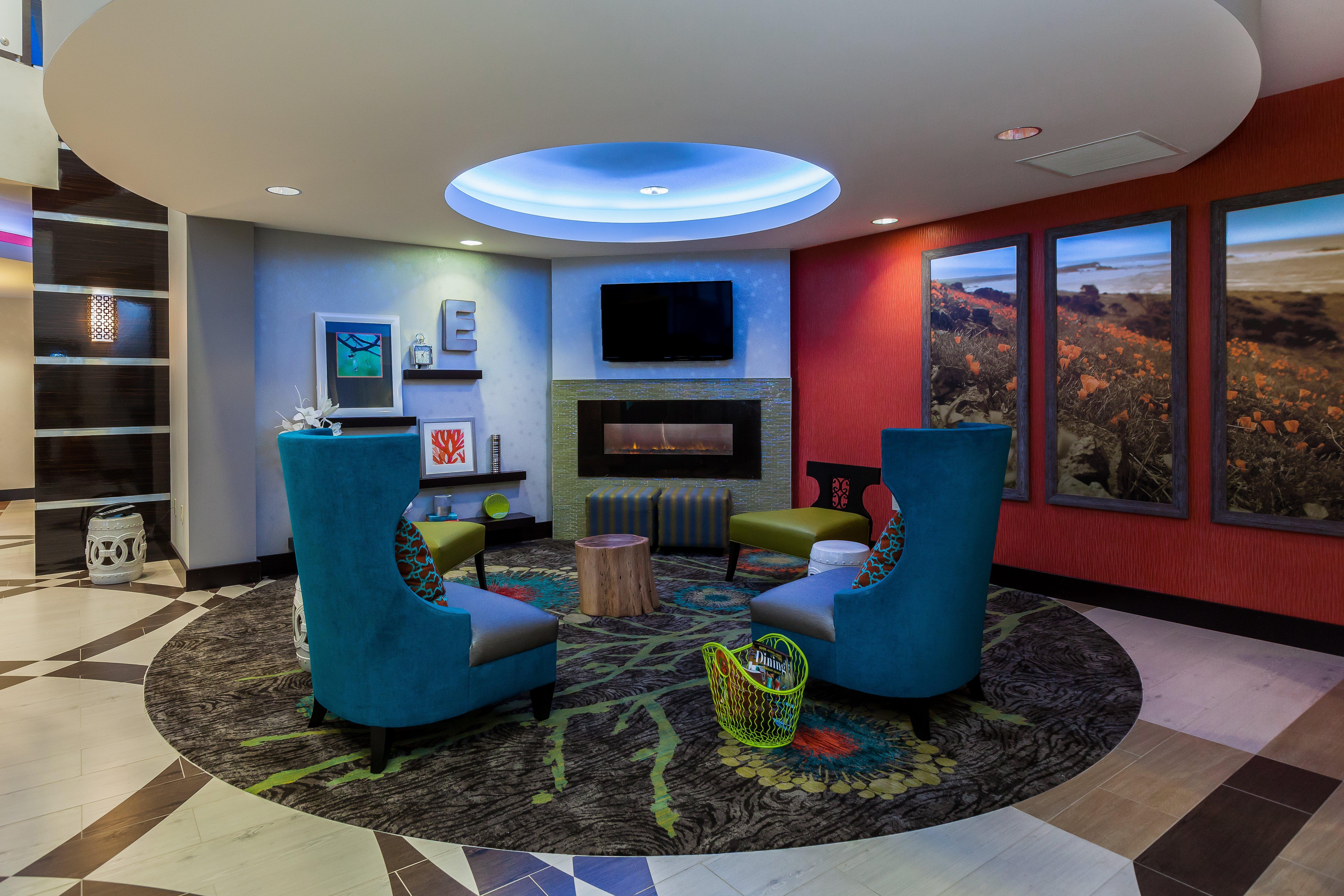 Holiday Inn Express & Suites Eureka By Ihg Εξωτερικό φωτογραφία