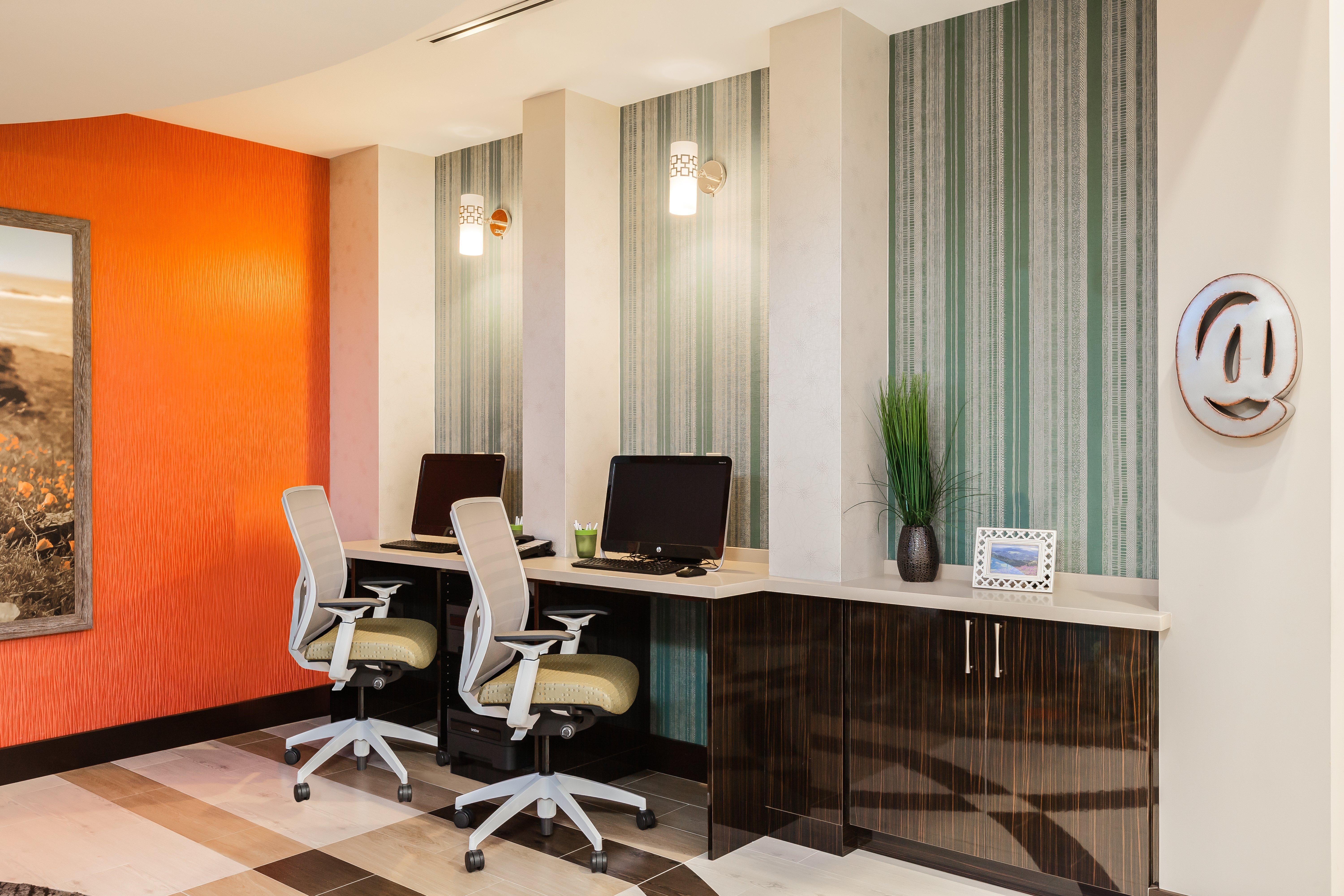 Holiday Inn Express & Suites Eureka By Ihg Εξωτερικό φωτογραφία
